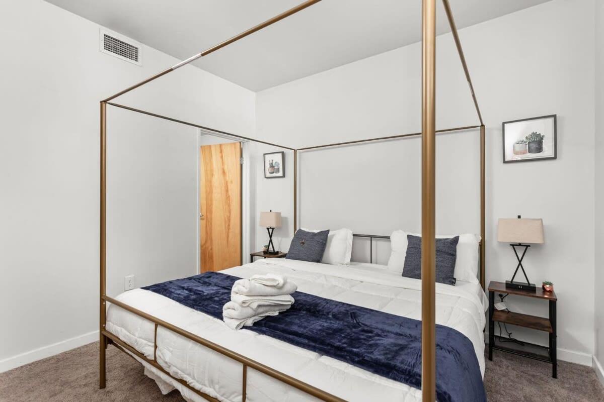 Modern Downtown Apartment 2Br 2Ba By Cozysuites Indianápolis Exterior foto